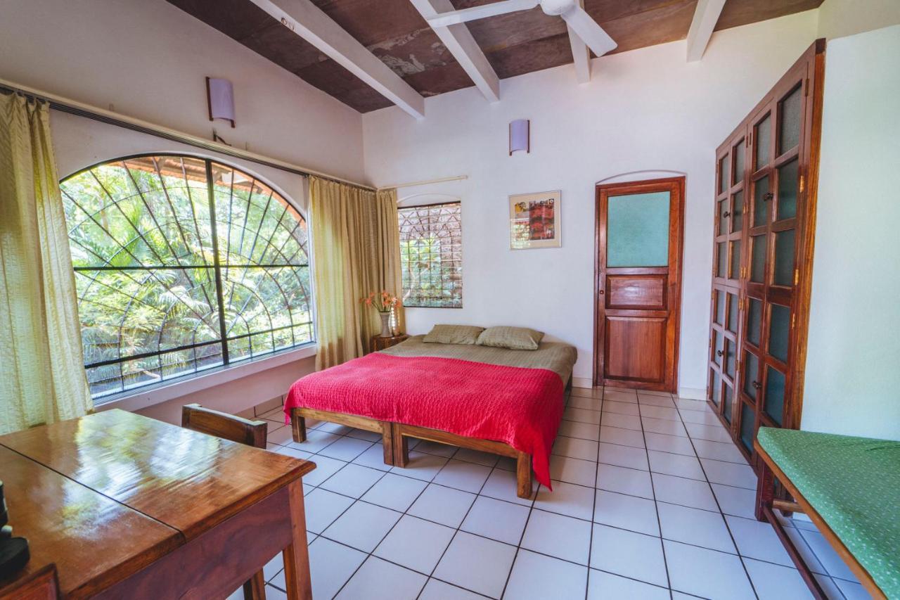 אורוויל Gaia'S Garden Guest House מראה חיצוני תמונה