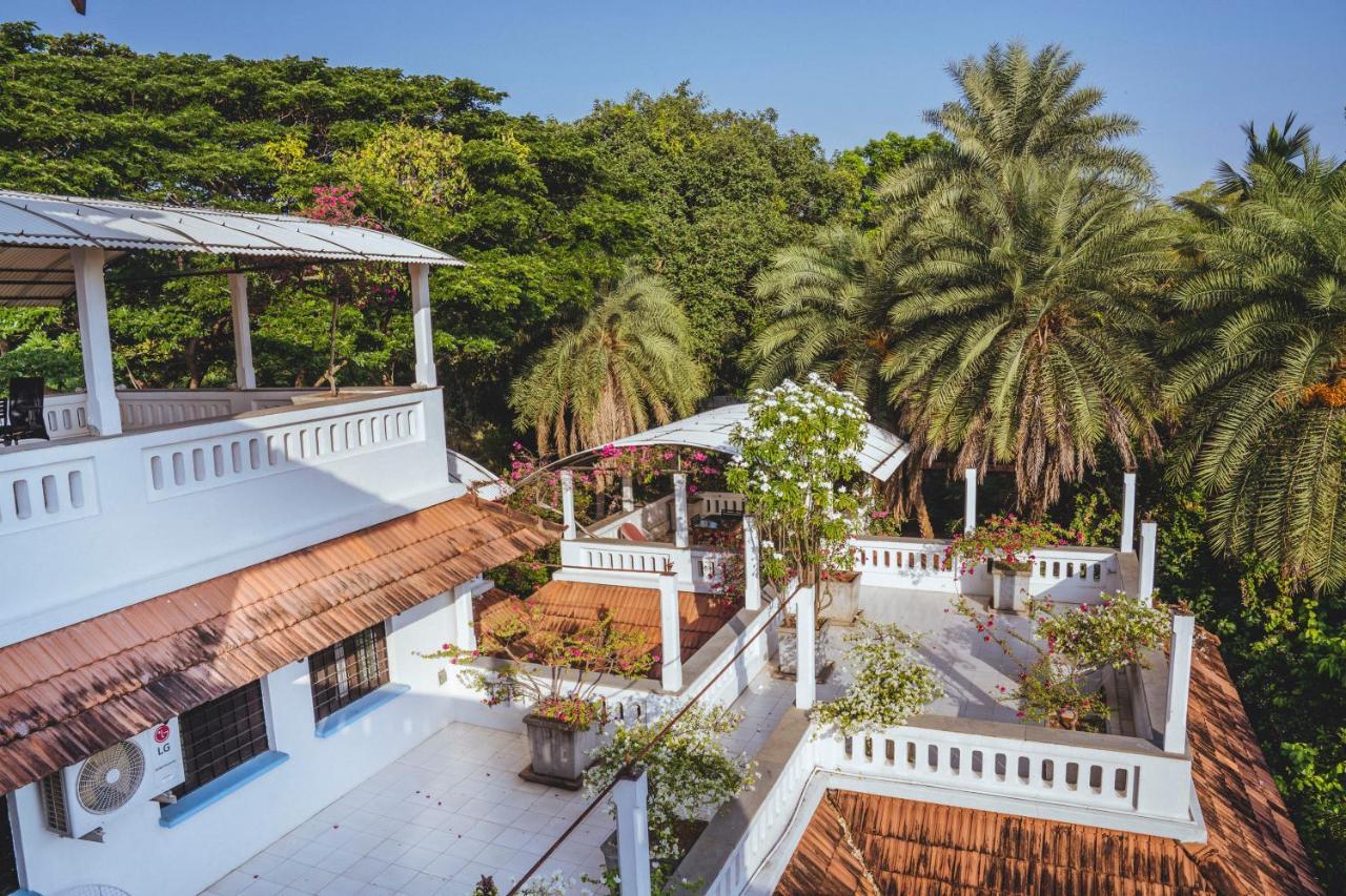 אורוויל Gaia'S Garden Guest House מראה חיצוני תמונה