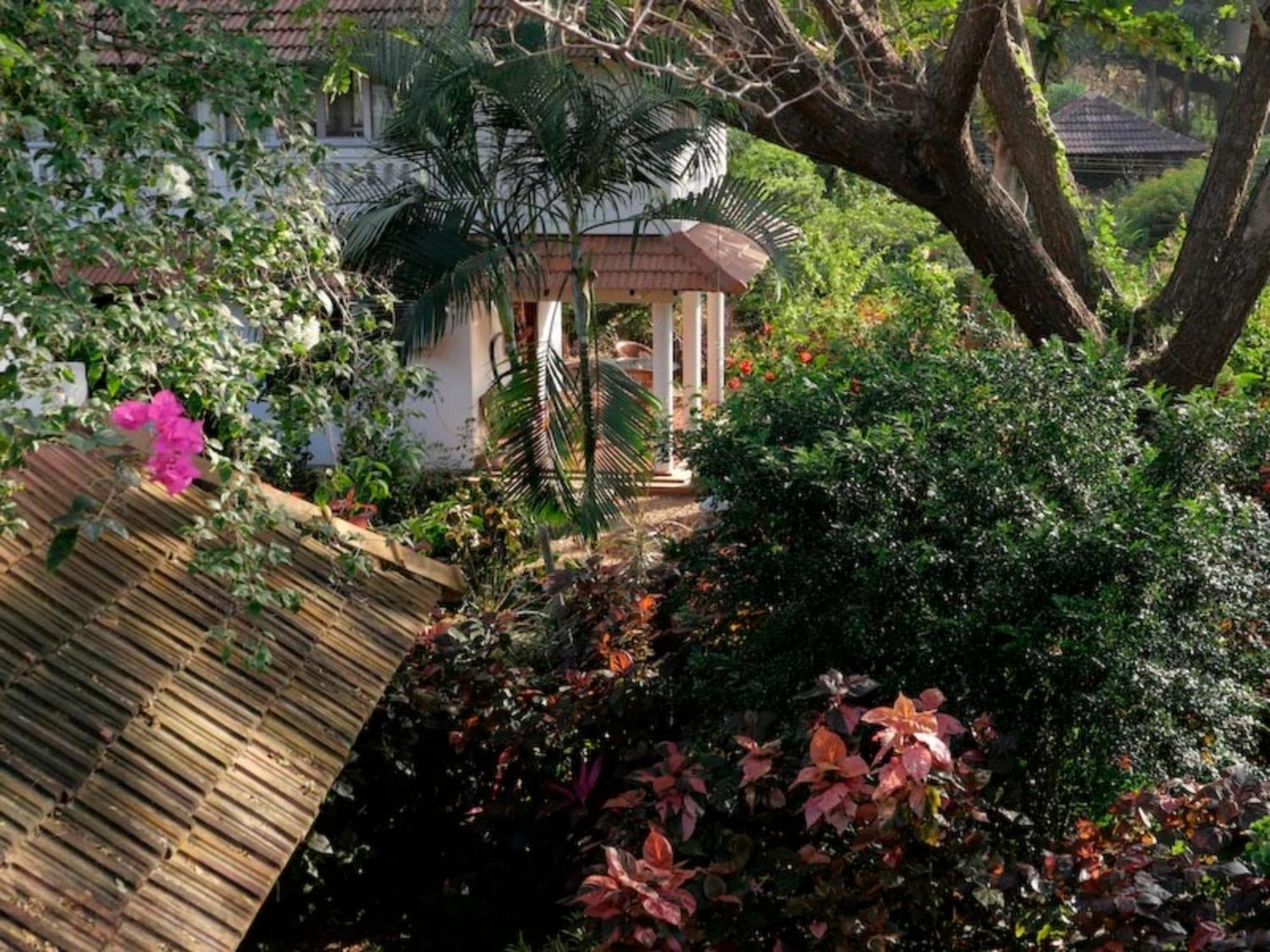 אורוויל Gaia'S Garden Guest House מראה חיצוני תמונה