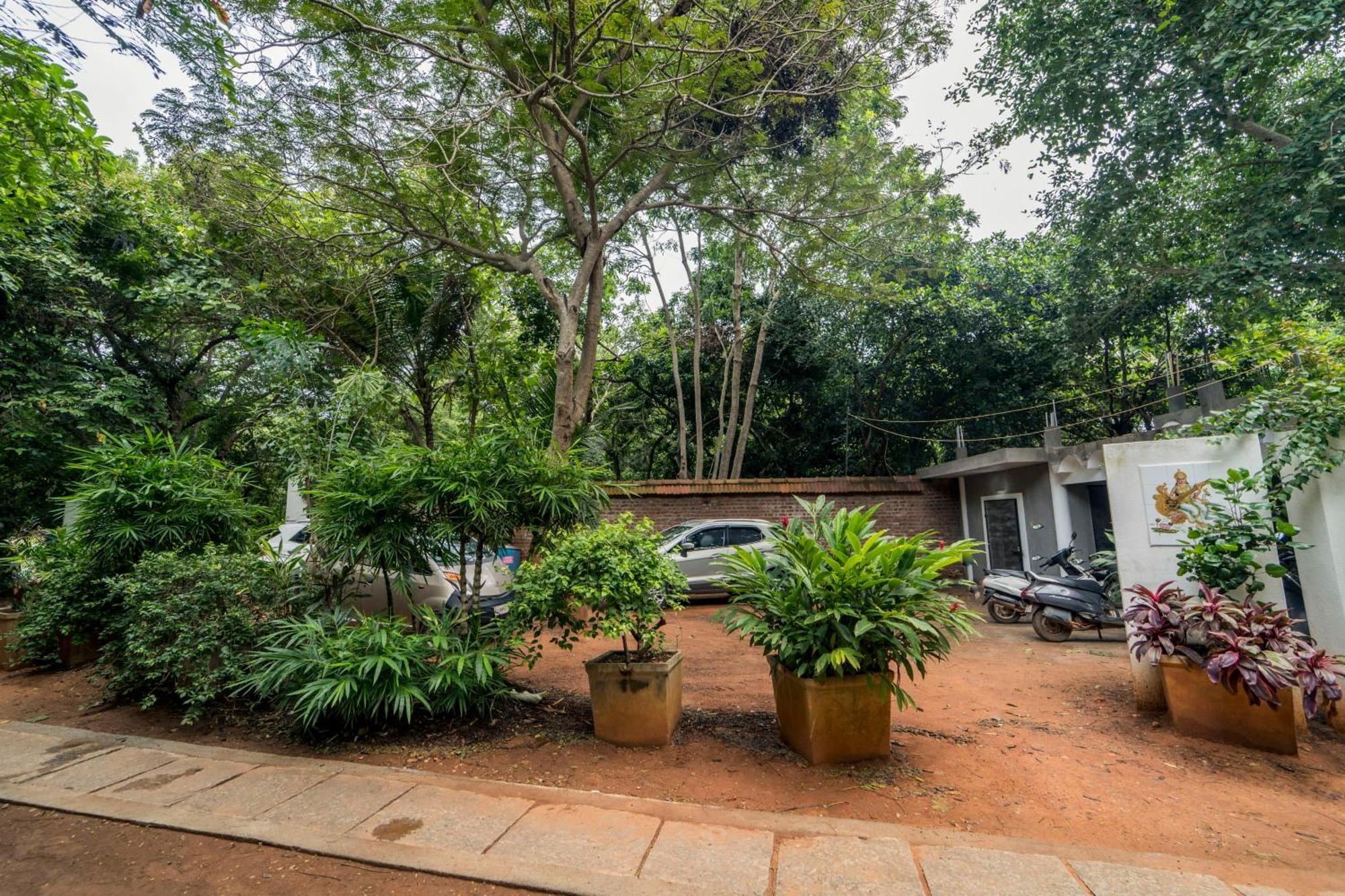 אורוויל Gaia'S Garden Guest House מראה חיצוני תמונה