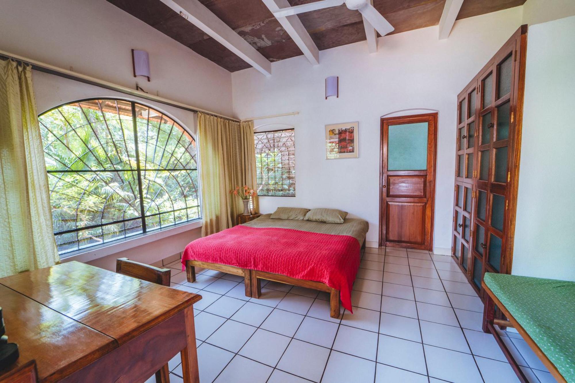 אורוויל Gaia'S Garden Guest House חדר תמונה