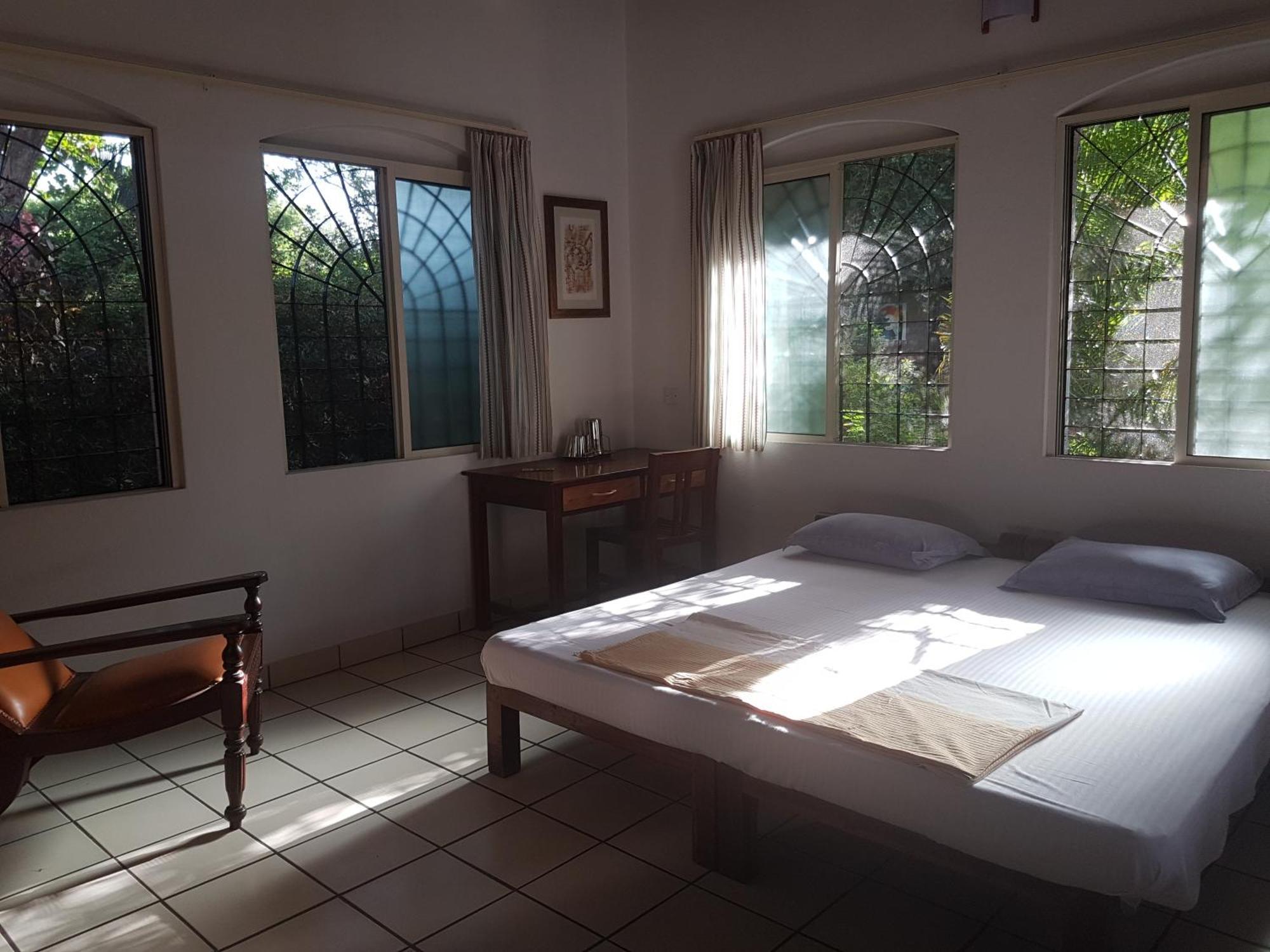 אורוויל Gaia'S Garden Guest House חדר תמונה
