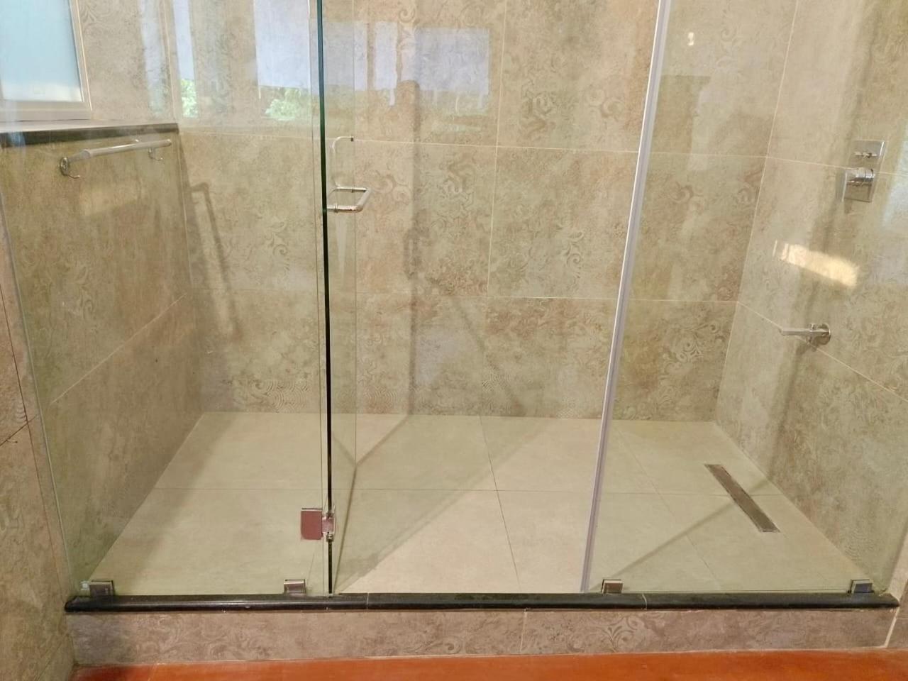 אורוויל Gaia'S Garden Guest House מראה חיצוני תמונה